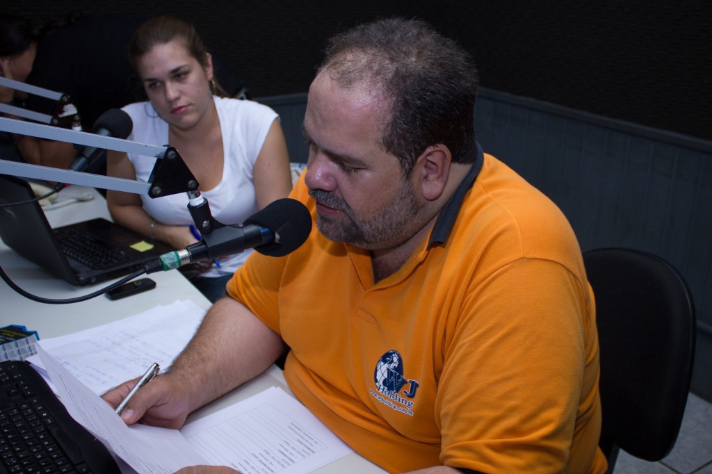 Chico e Larissa Programa de Rádio