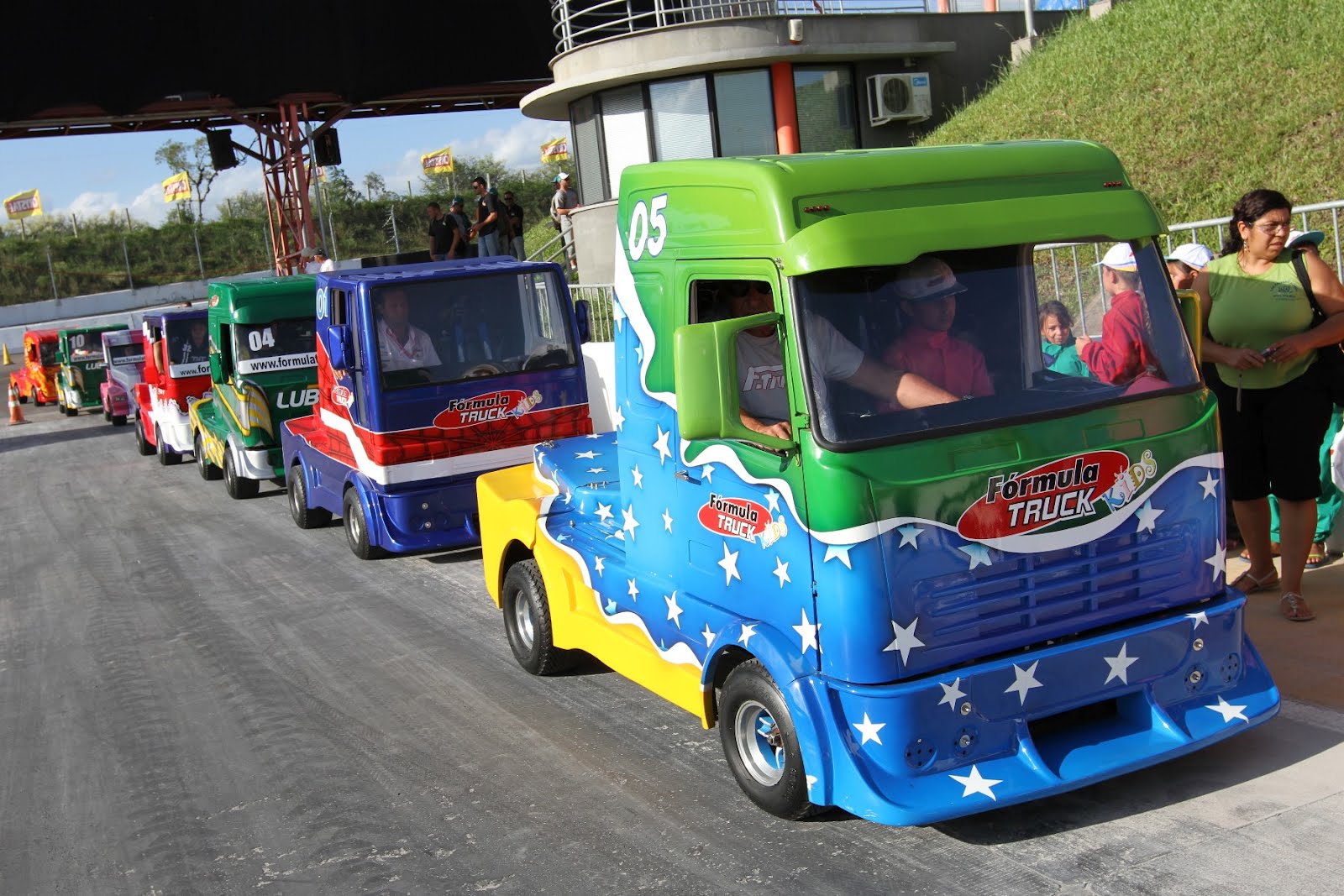 F-Truck: etapa de Guaporé começa com Truck Kids no Dia da Criança