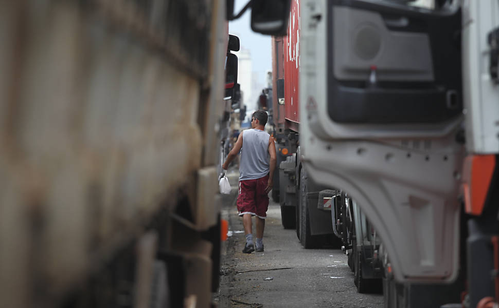 No gargalo do agronegócio, ir a pé ao porto é mais rápido que de caminhão