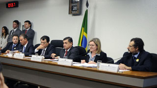 Audiência pública discute autonomia regional na administração dos portos