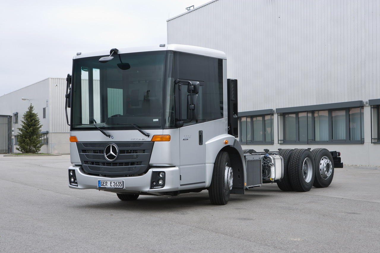 Mercedes-Benz apresenta o novo Econic: inovador, eficiente e sustentável