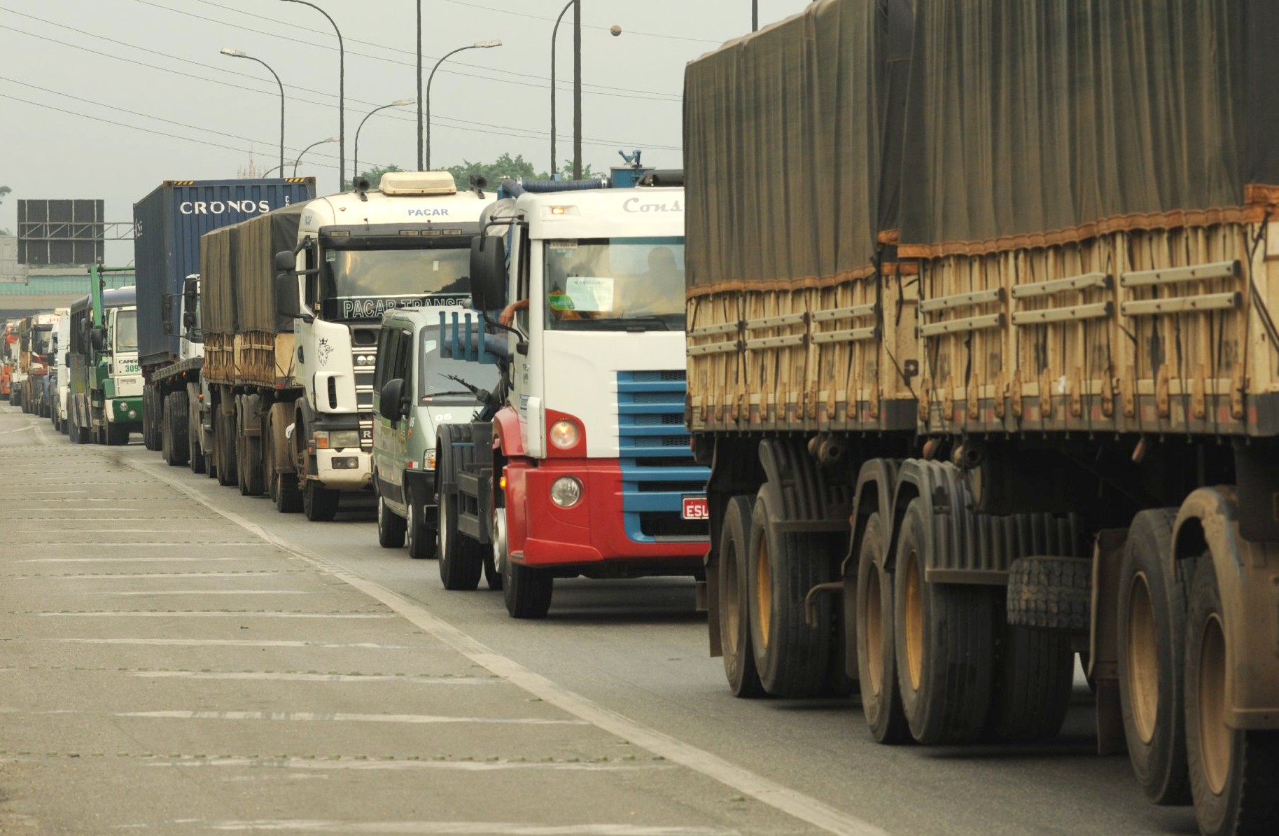 Safra agrícola, lei do caminhoneiro e alta do diesel pressionaram custo do frete