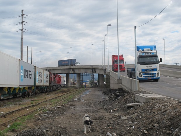 Novo viaduto de acesso ao Porto tem trânsito tranquilo após inauguração