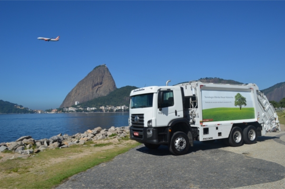 MAN Latin America apresenta primeiro caminhão híbrido de coleta de lixo no Brasil
