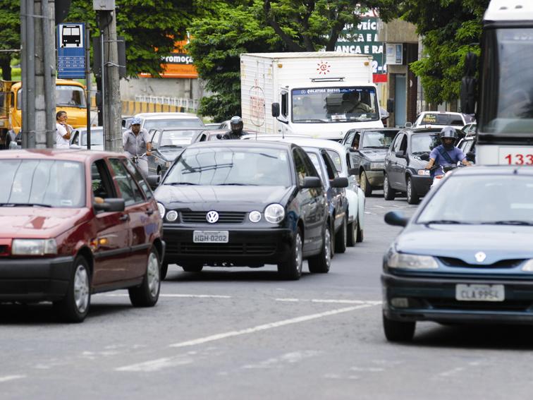 Nova lei não parcela débitos como multa e licenciamento, comunica Detran