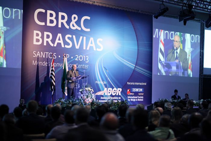 Congresso Brasileiro de Rodovias e Concessões discute infraestrutura rodoviária.