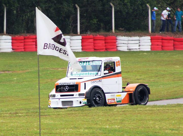 BOESSIO VENCE E ASSUME VICE-LIDERANÇA DO BRASILEIRO