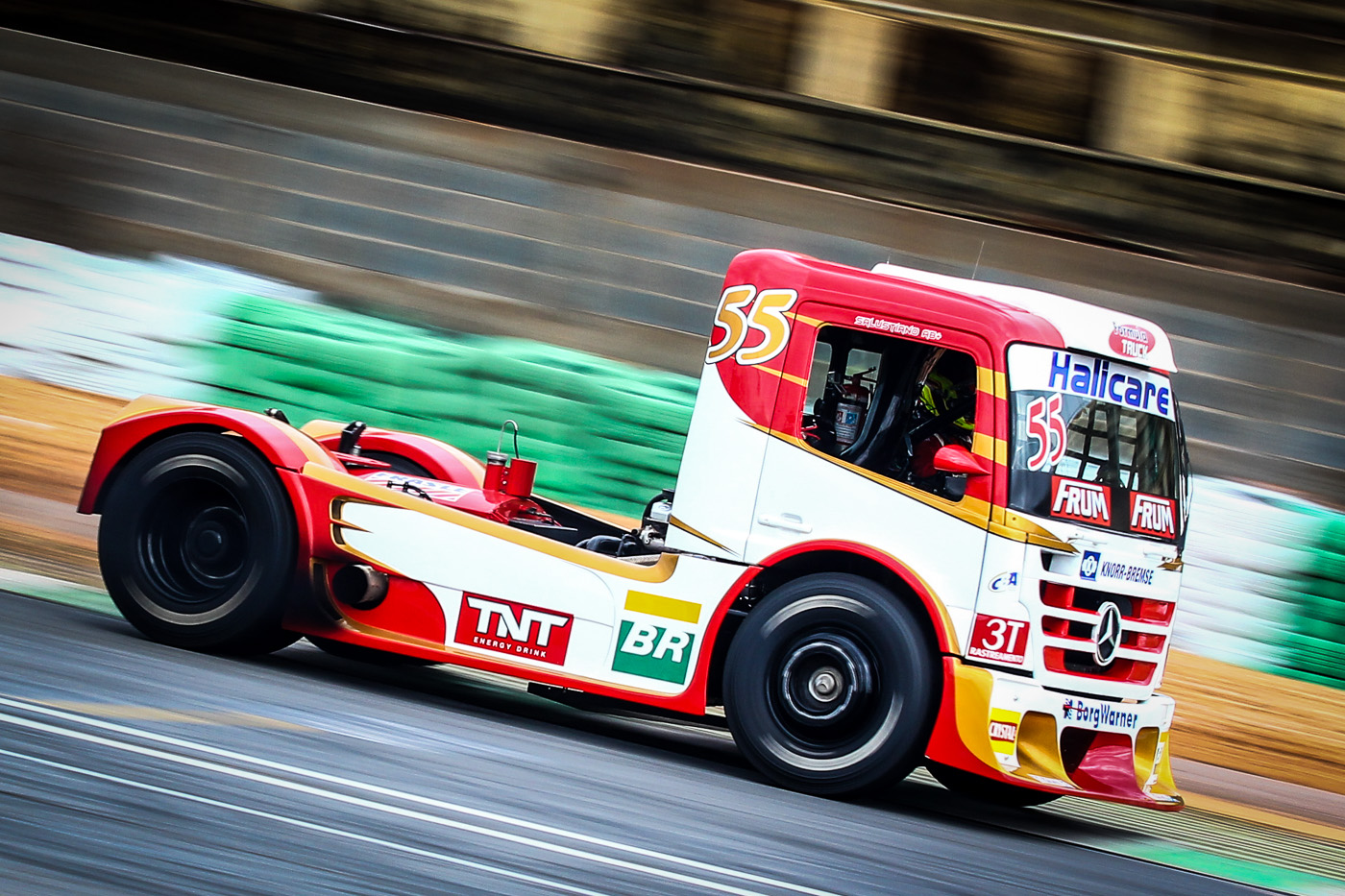 Paulo Salustiano é o pole position em Brasília