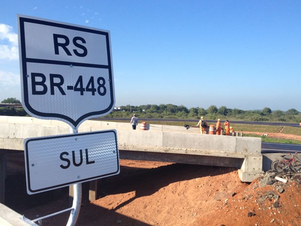 Dilma inaugura BR-448 e diz que obra é uma das principais de seu governo