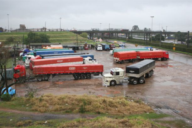 Transportadoras querem mais tolerância para peso dos eixos
