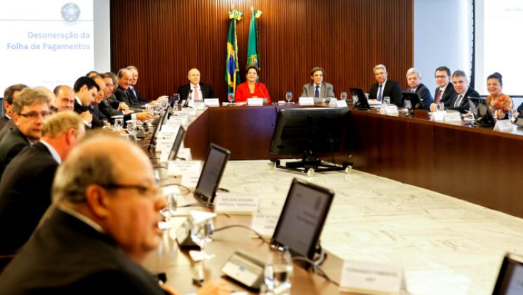 Dilma Roussef anuncia caráter definitivo da desoneração da folha de pagamento do TRC