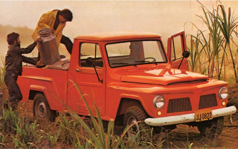 Um dos sucessos da Wilys, a F-75 viveu a fase “Willys” e “Ford”!