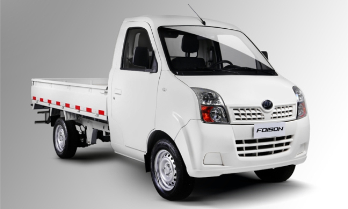 Lifan começa a trazer picape para 800 kg