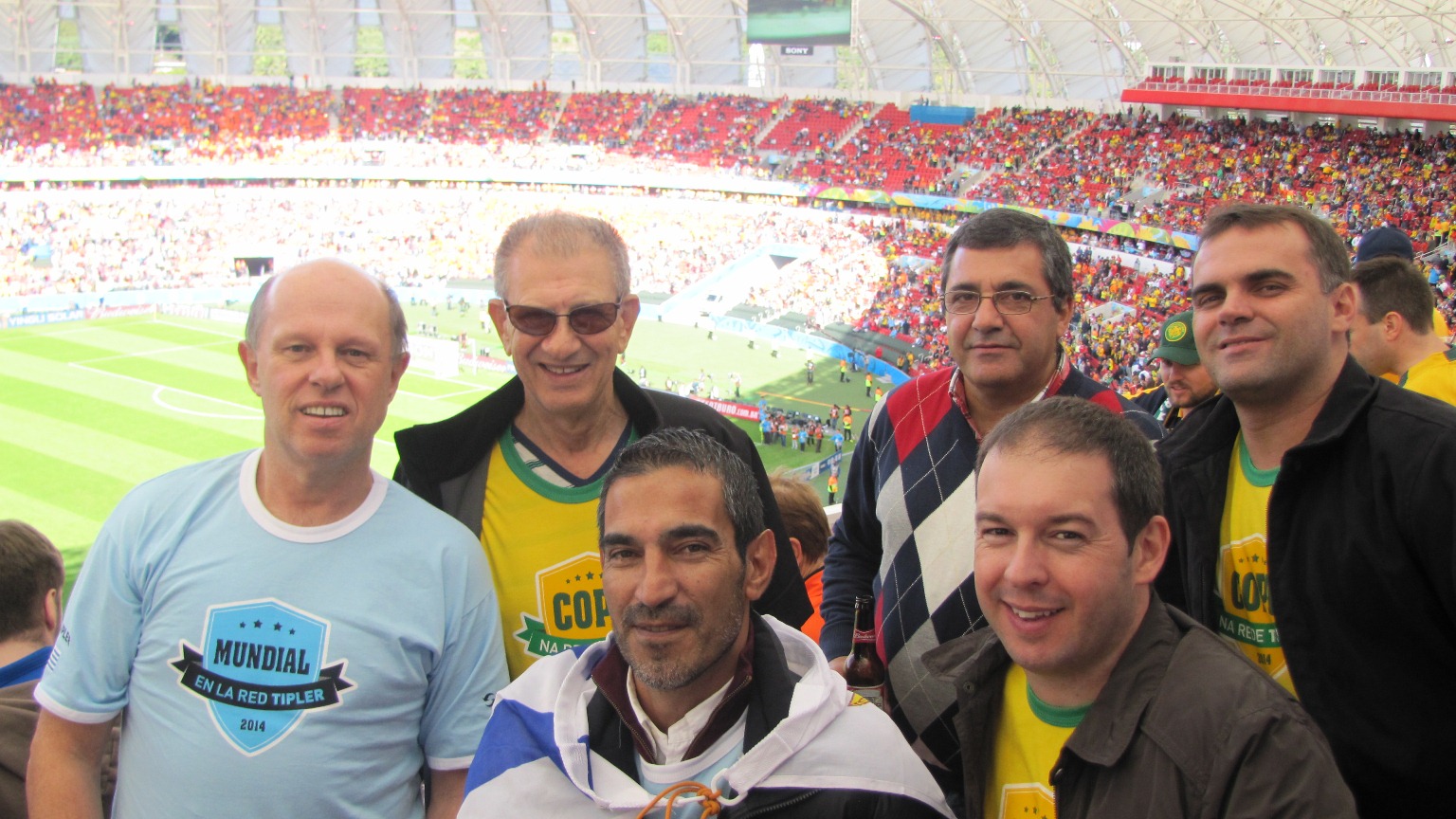 Concessionários e clientes da Rede Tipler curtem jogos da Copa do Mundo em Porto Alegre