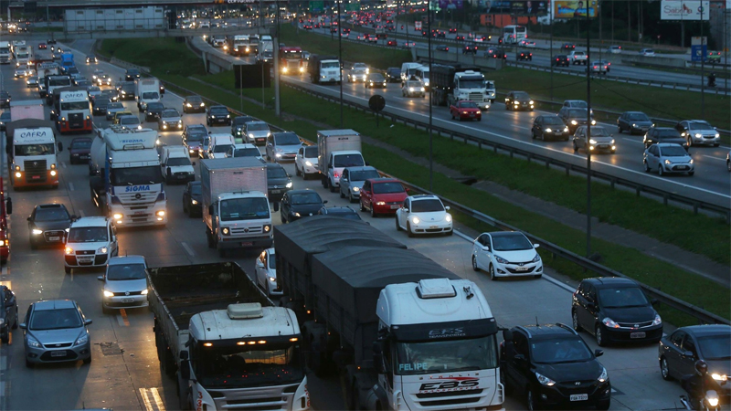 EXTENSÃO DO RODÍZIO NÃO ATINGE OS CAMINHÕES