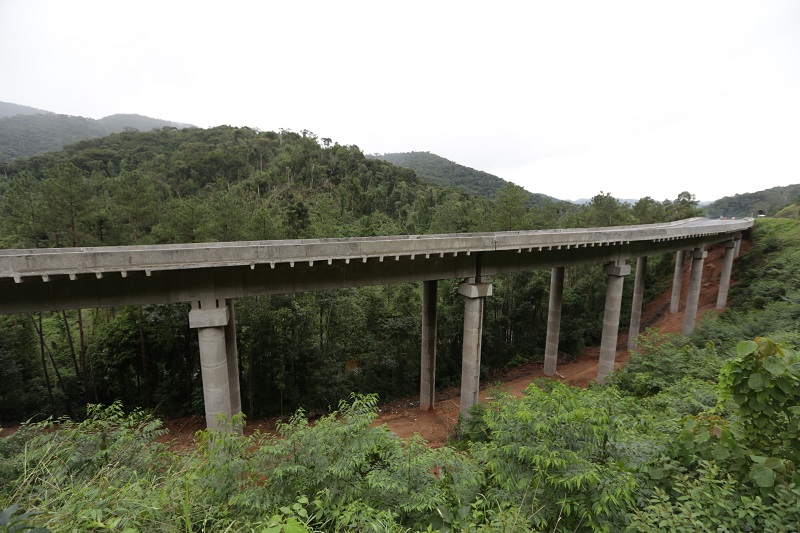 Novo trecho da duplicação da Serra do Cafezal é liberado na Rodovia Régis Bittencourt