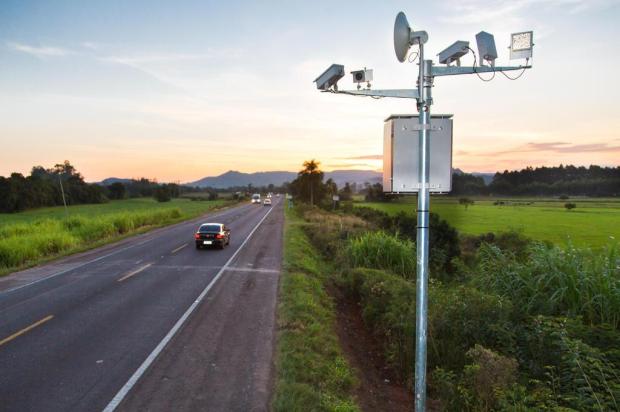 Primeiros pardais das rodovias estaduais devem começar a multar em até 20 dias