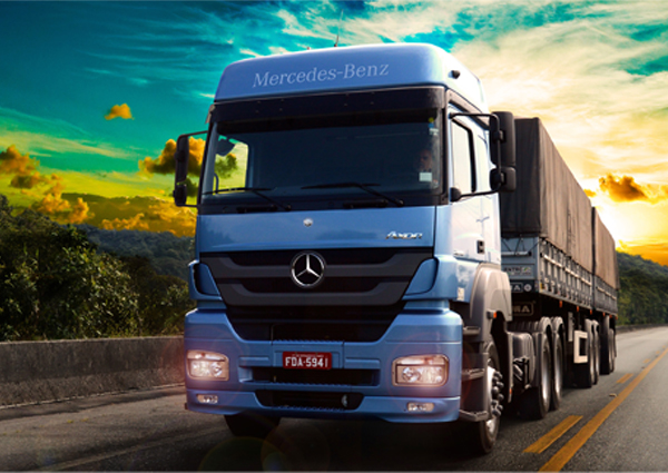 Caminhões extrapesados Axor e Actros da Mercedes-Benz são atrações na Feira do Caminhoneiro de Rondonópolis
