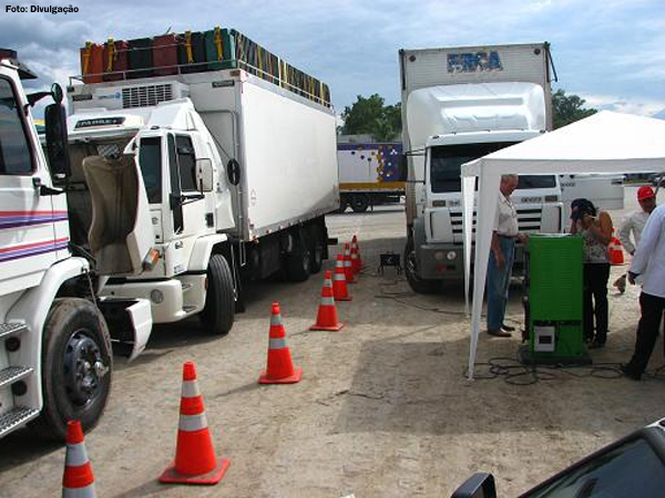Programa Caminhão 100% promove manutenção preventiva gratuita na Rodovia Castello Branco