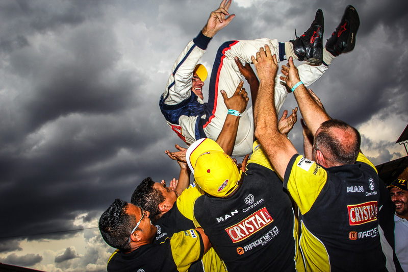 Felipe Giaffone é pole position em Londrina e campeonato fica ainda mais acirrado.