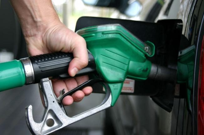 Petrobras anuncia alta da gasolina e do diesel em venda nas refinarias