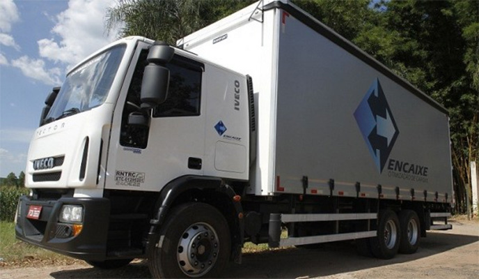 Iveco entrega 22 caminhões para transportadora