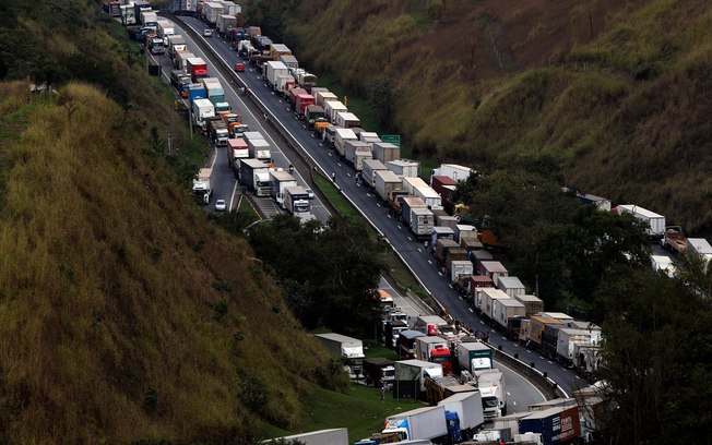 NÃO SOMOS CAMINHONEIROS, SOMOS MOTORISTAS PROFISSIONAIS EMPREGADOS!