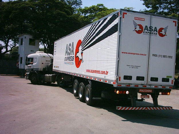 Após caminhoneiros, as transportadoras de carga também devem parar as rodovias do Brasil?