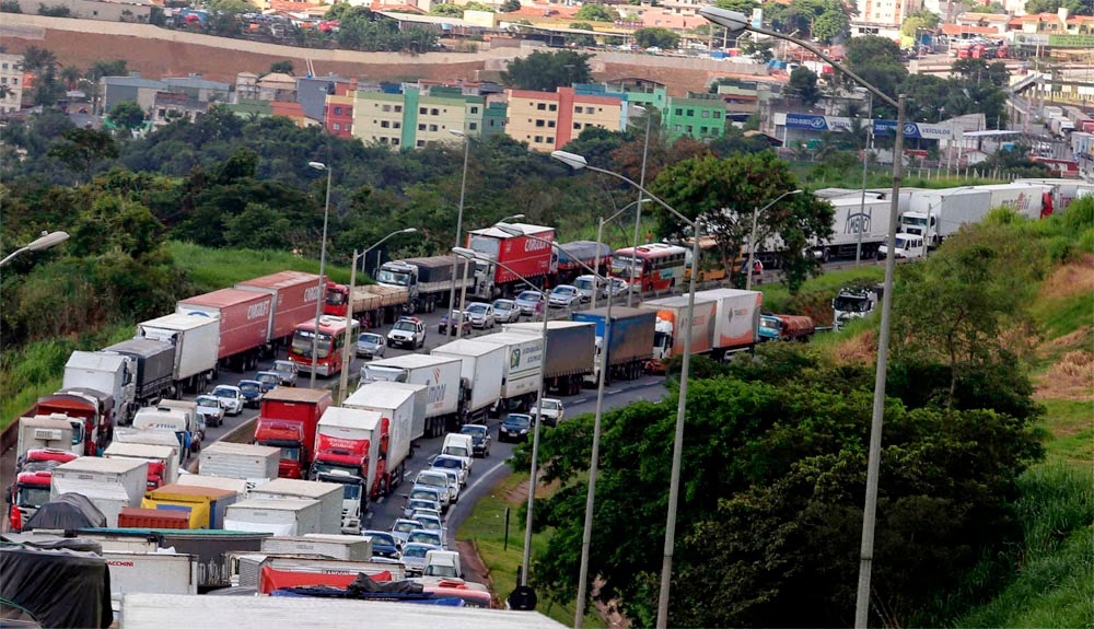 Governo não cumpre acordo e caminhoneiros fecharão rodovias