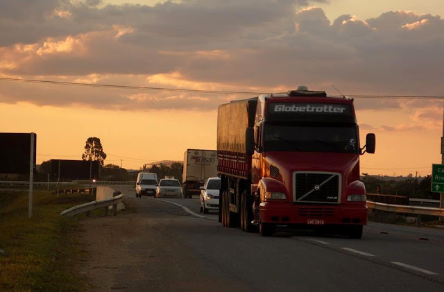 Alerta: 7 em cada 10 caminhoneiros que utilizam rodovias paulistas estão acima do peso