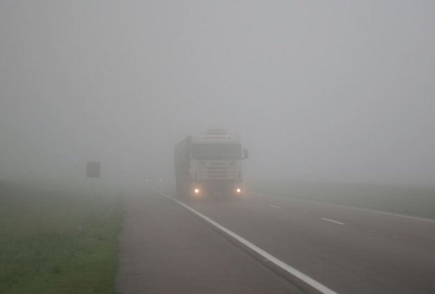 Neblina exige atenção redobrada do motorista neste inverno