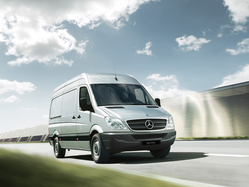 Mercedes-Benz destaca veículos comerciais leves Sprinter na feira APAS 2015