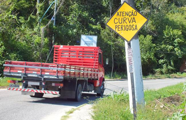 Reduza o tombamento nas curvas