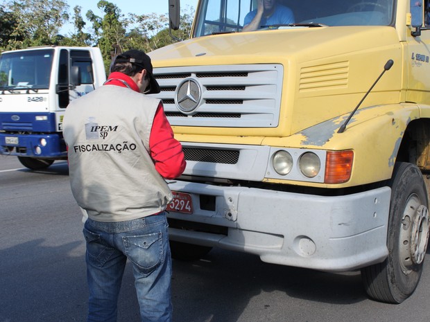 IPEM-SP encontra irregularidades em tacógrafos de caminhões