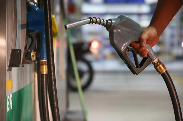 Preços da gasolina e do diesel terão a primeira variação de 2018