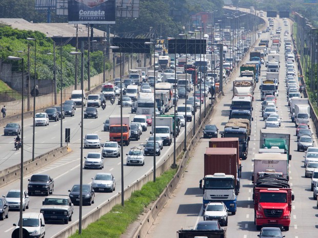 Feriado de 9 de Julho terá operação especial nas estradas; veja o melhor horário para viajar