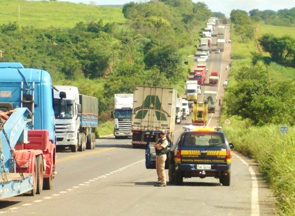 PRF apreende veículo que burlou pedágio em rodovia mais de 400 vezes