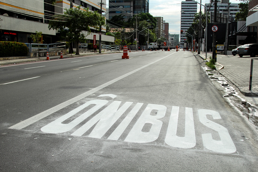 Multa por trafegar em faixa exclusiva de ônibus fica mais cara