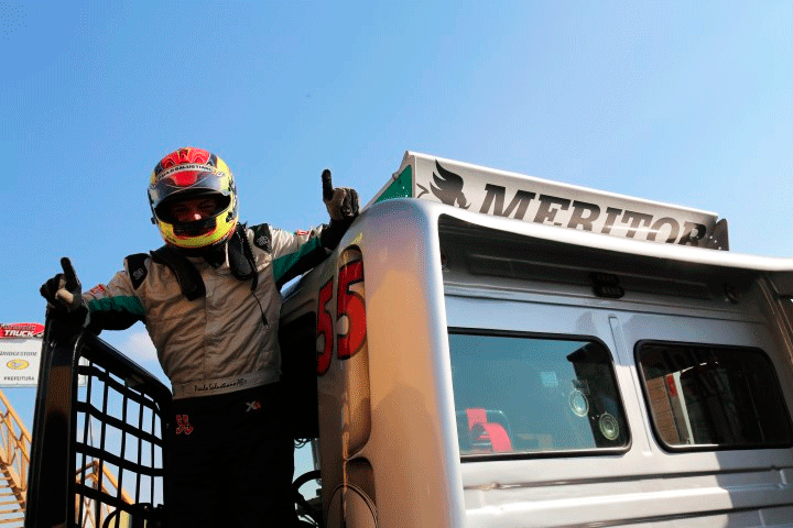 SALUSTIANO VENCE TRUCK DE PONTA A PONTA EM SANTA CRUZ