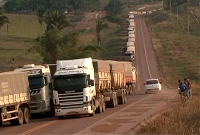 Interdição na Transamazônica deixa cerca de 500 caminhoneiros parados