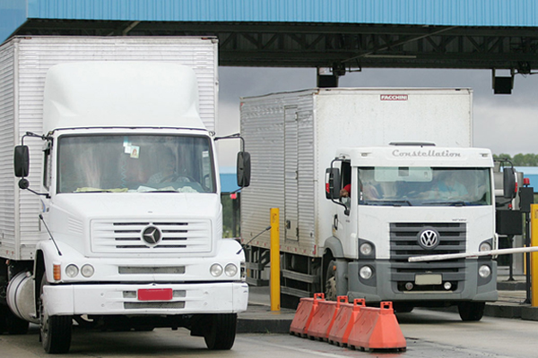 Regulamentada fiscalização para quem foge do pagamento do pedágio em rodovias