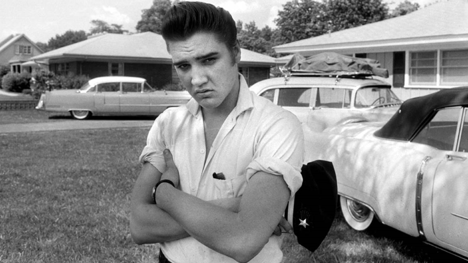 Elvis Presley, conheça a história do rei que foi caminhoneiro
