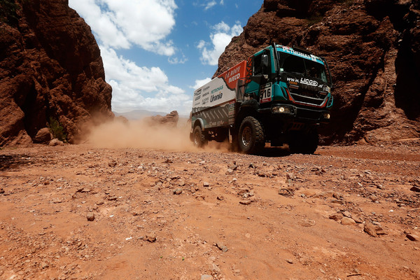 Vitória na etapa de ontem  leva Iveco ao topo do Dakar