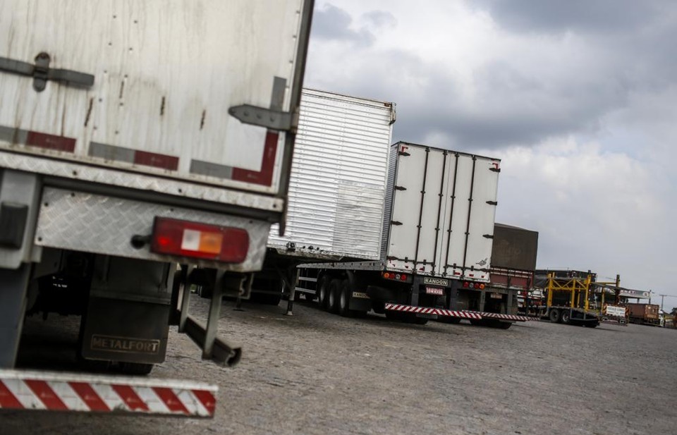 Ministro do TST critica Lei dos Caminhoneiros