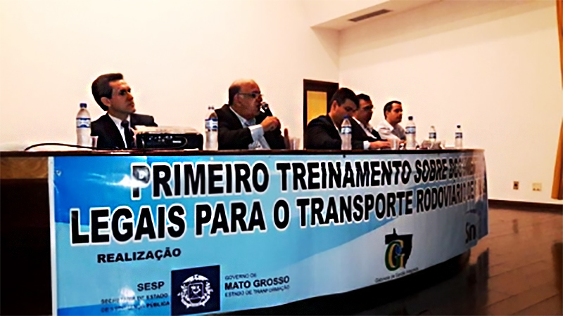 Mais de 100 policiais participam de treinamento de fiscalização de cargas