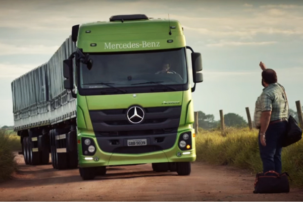 MERCEDES-BENZ LANÇA VÍDEO DO ACTROS