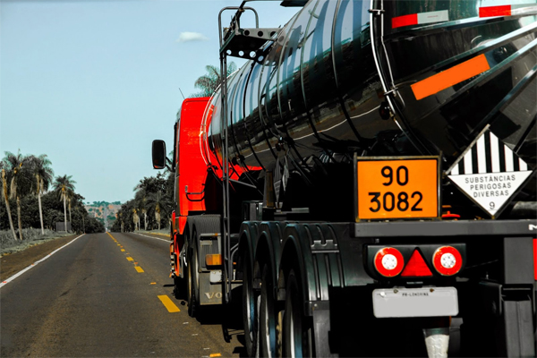 Governo de Minas Gerais publica lei que estabelece medidas relativas a acidentes no transporte de produtos ou resíduos perigosos