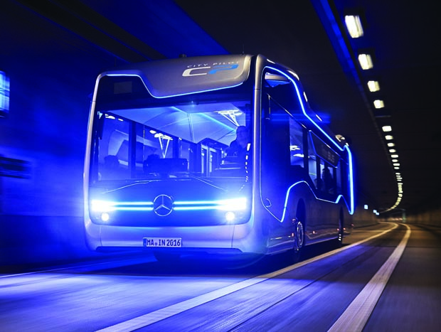 Ônibus do futuro é inteligente e semiautônomo