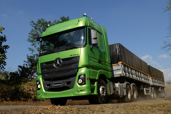 Mercedes-Benz é a marca de caminhões mais lembrada no Brasil