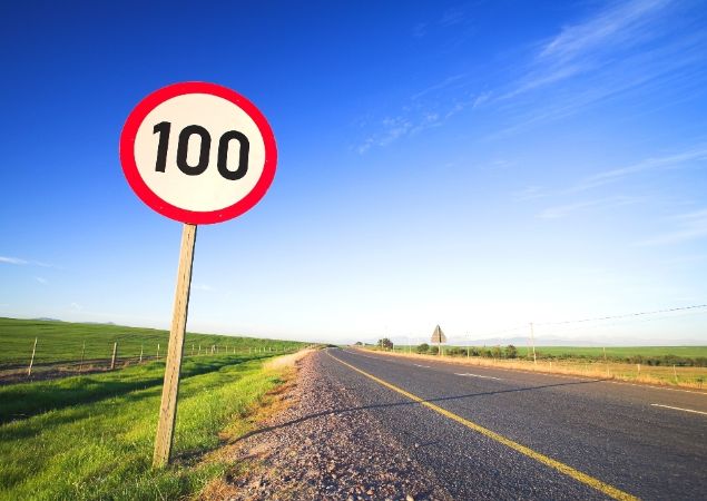 Estradas e rodovias ganham novos limites de velocidade